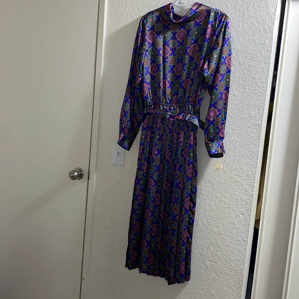 TALBOTS PLEATED DRESS Vintage 80s Silky Smooth Geometric Print Dress